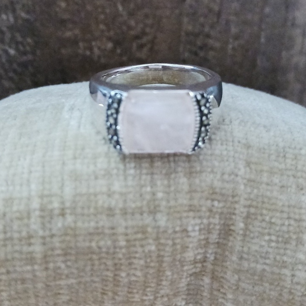 Light Pink Stone Silver Ring